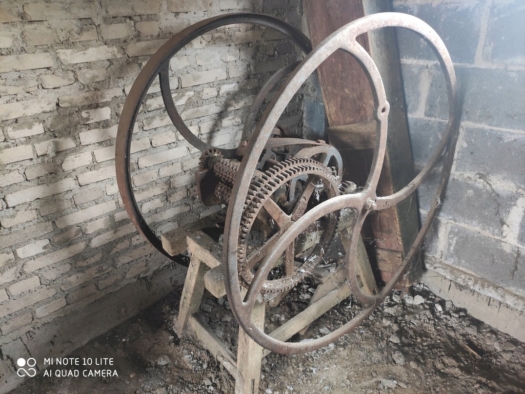 Sieczkarnia RĘCZNA do słomy siana czy kukurydzy