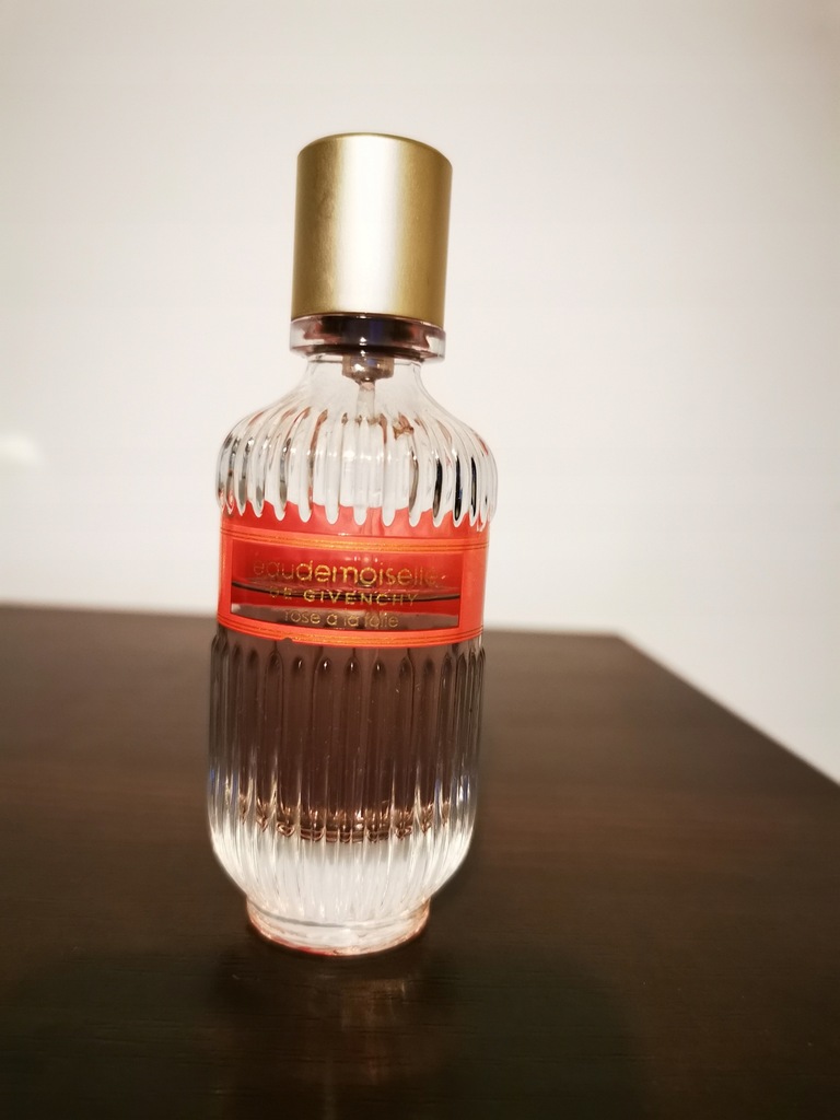 Givenchy Eaudemoiselle Rose a la folie