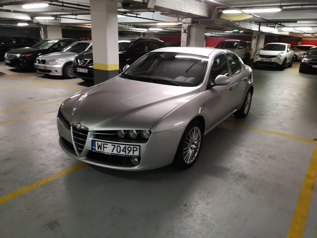 Купить Alfa Romeo 159 2.4 JTD 200 л.с. седан серебристый - 2006 г.: отзывы, фото, характеристики в интерне-магазине Aredi.ru