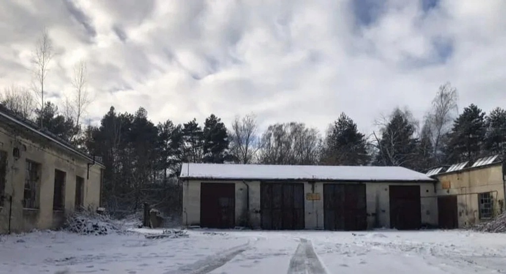 Magazyny i hale, Głowno, 83 m²