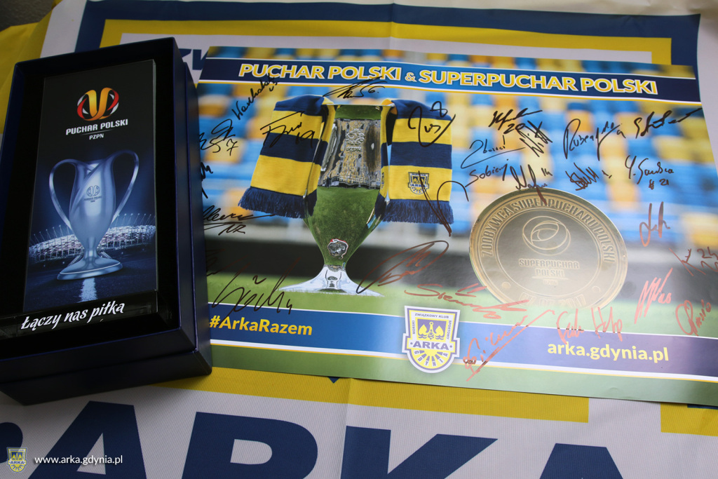 Arka Gdynia stojak okolicznościowy, plakat trofea!