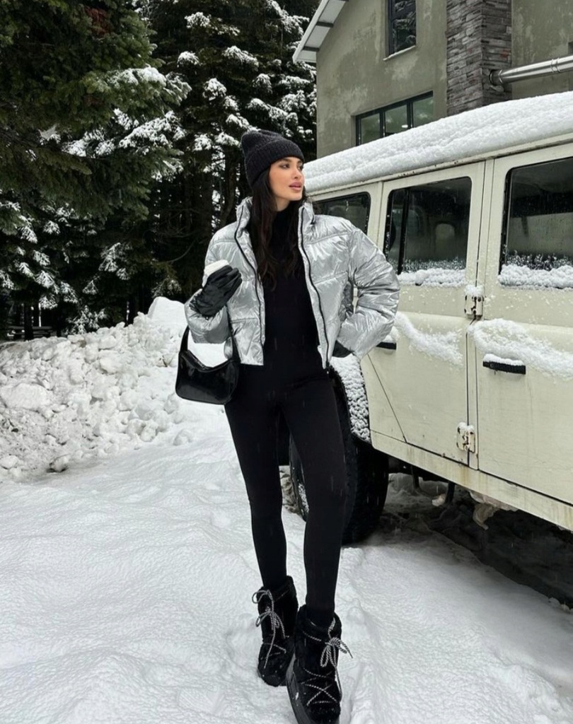 ZARA スノージャケット XSサイズ ZARA スノージャケット XSサイズ