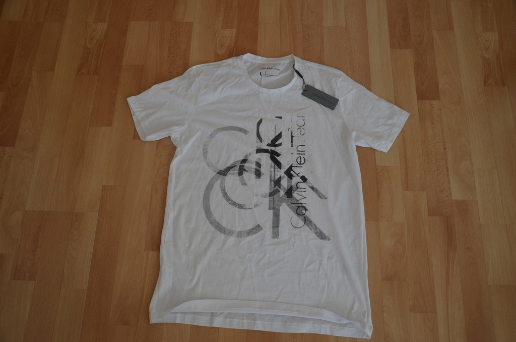 CALVIN KLEIN T-SHIRT