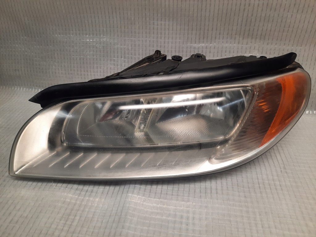 lampa lewa przod volvo v70 III 07- xc70 II europa