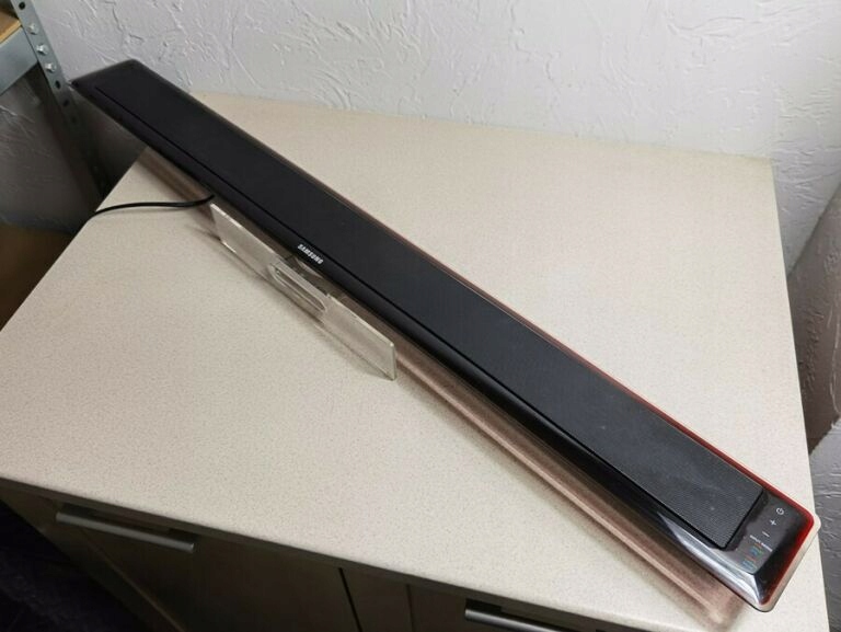 SOUNDBAR SAMSUNG HTWS1 Z SUBWOOFEREM 9637583540 oficjalne archiwum