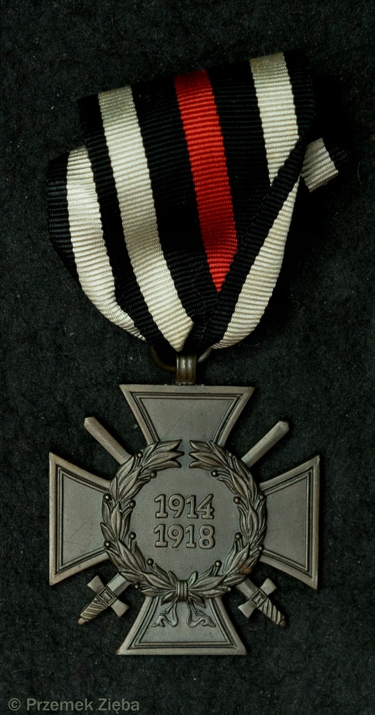 Krzyż za wojnę 1914-18 z mieczami - dla walczących
