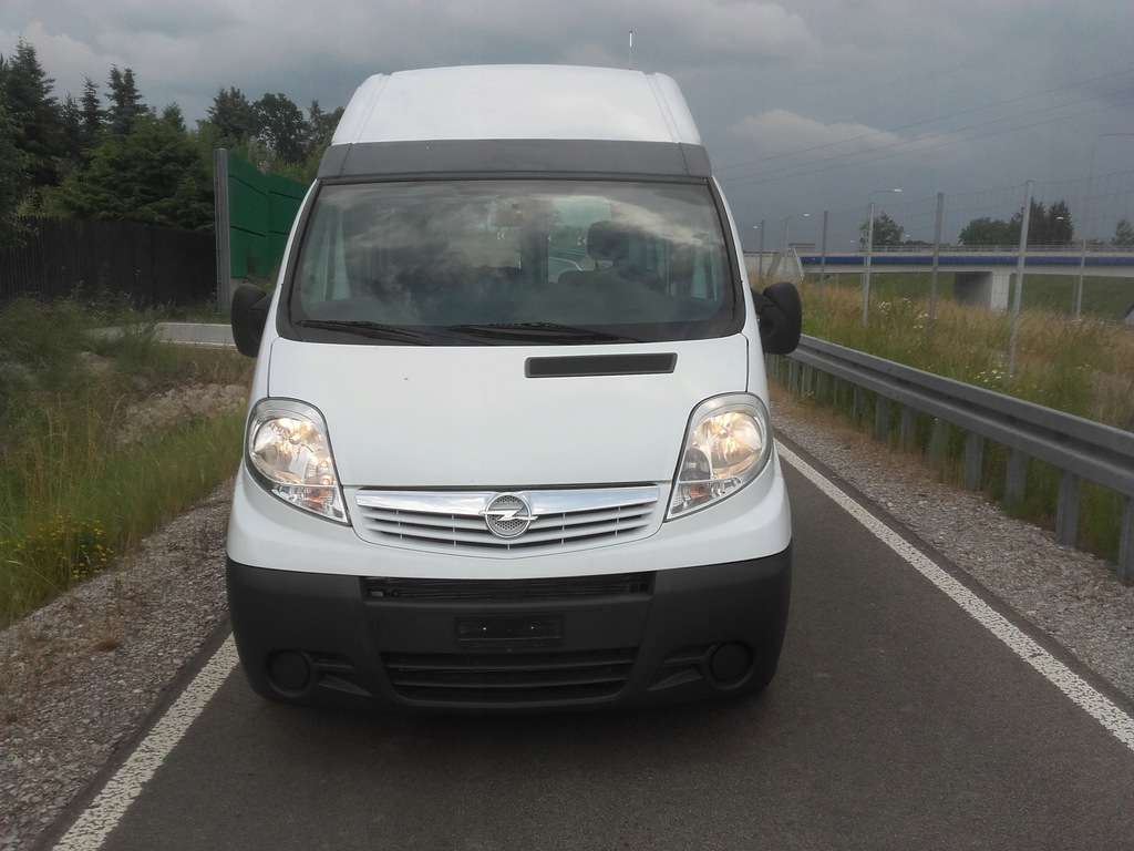 Opel vivaro L2H2 osobowy