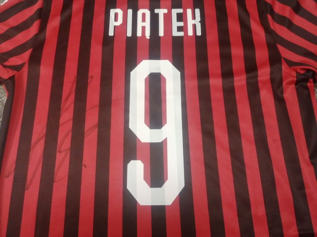 Piątek (POL) - koszulka AC Milan z autografem