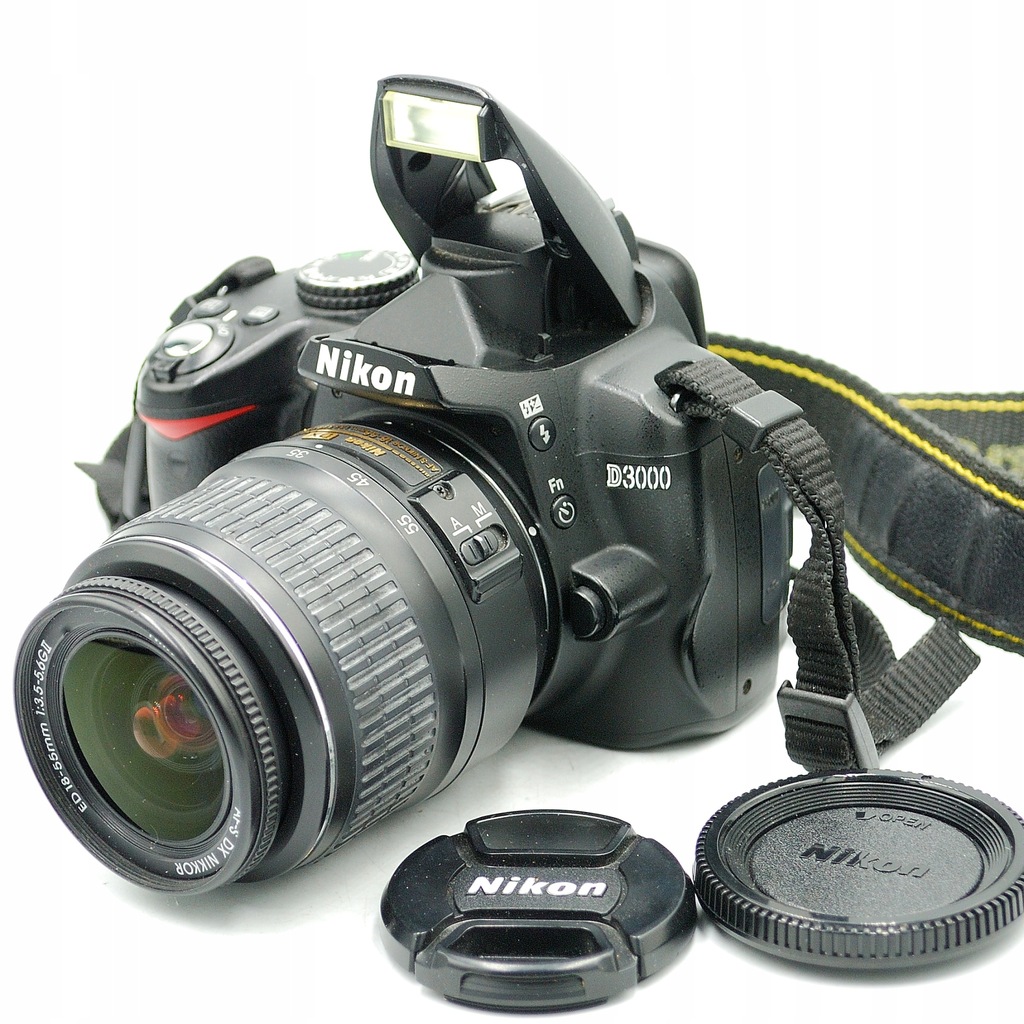 Nikon D3000 + obiektyw 18-55mm AF-S Aparat cyfrowy lustrzanka stan BDB