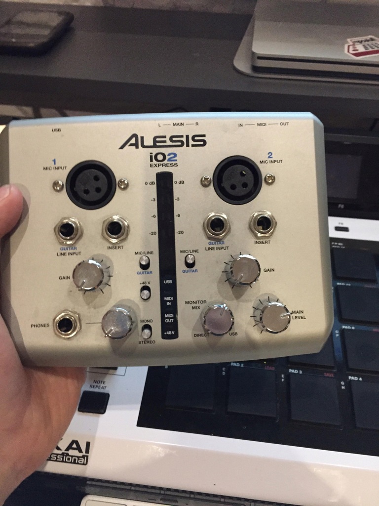 Alesis iO2 interfejs audio