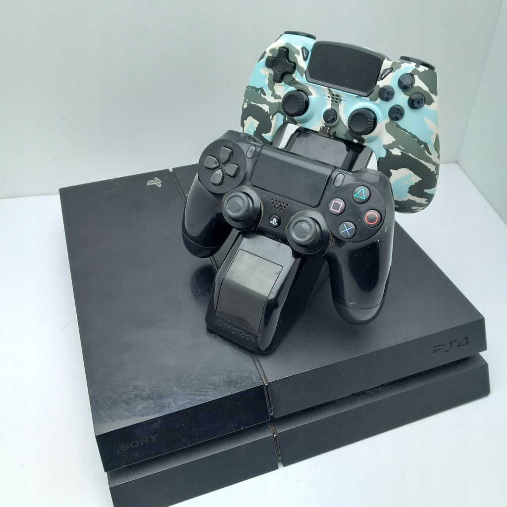 Konsola Sony PlayStation 4 500 GB czarny + 2 pady