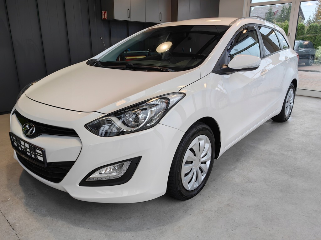 HYUNDAI i30 1.4 benzyna, Oryginał, Serwis 132 tyś km