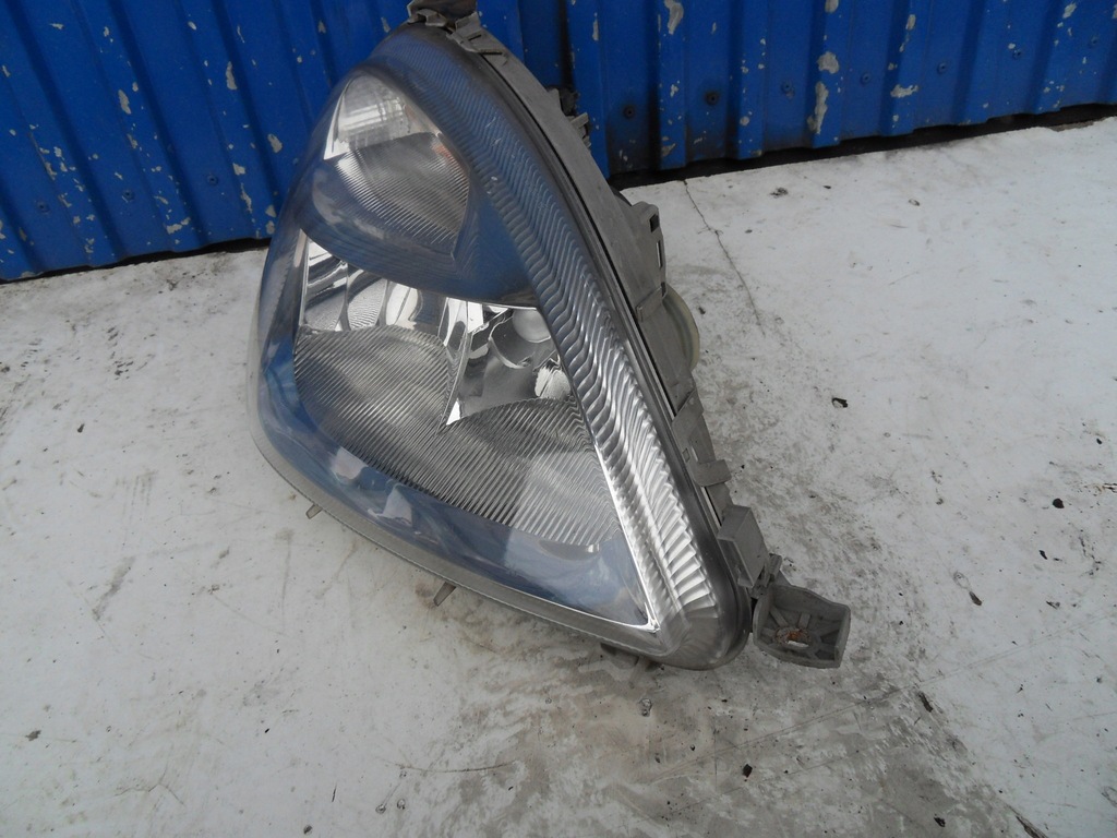 A KLASA W168 LIFT LAMPA PRZEDNIA PRAWA PRZÓD EUROP