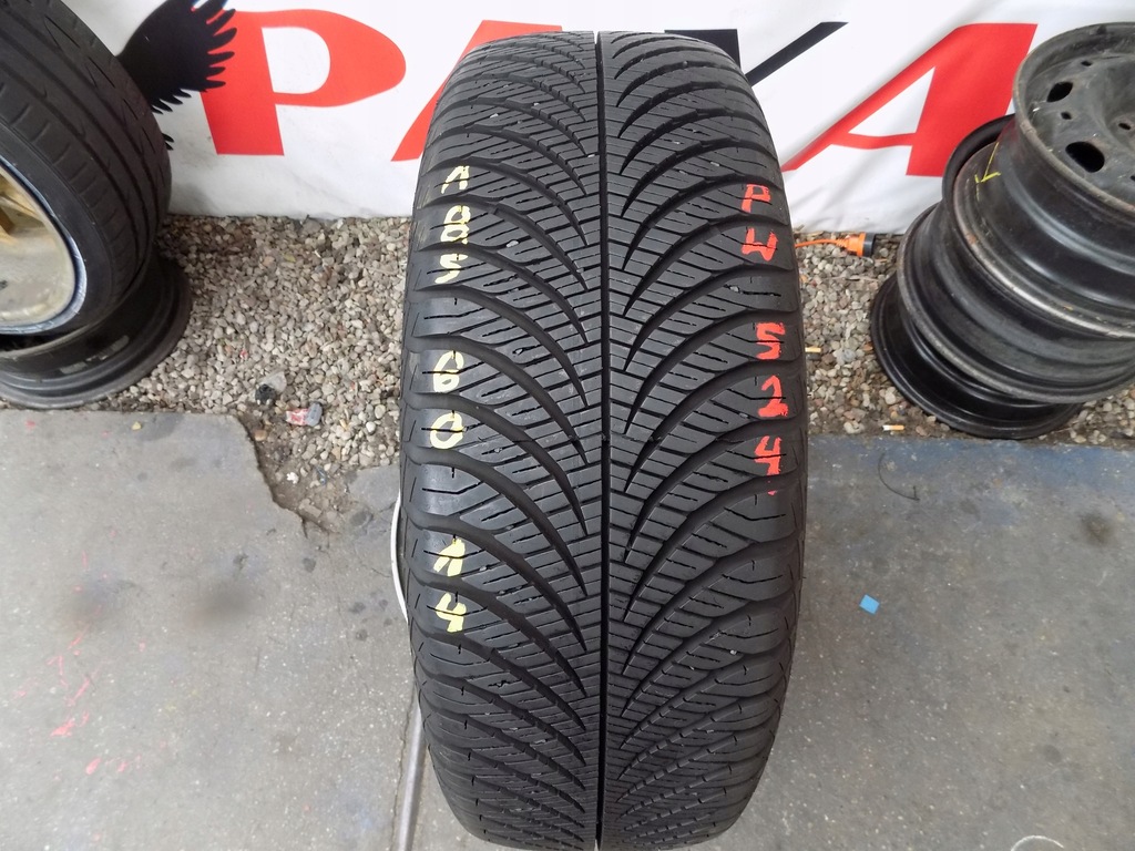 OPONA GOODYEAR VECTOR 4 185/60/14 NR: PW524