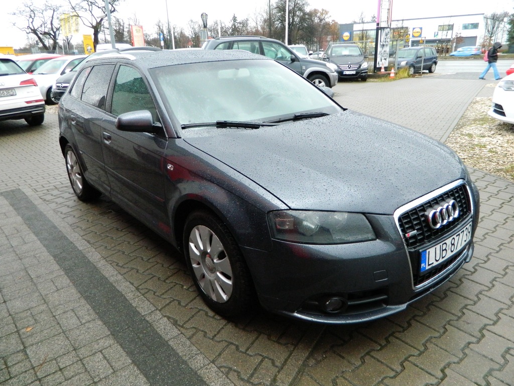 AUDI A3 Sportback (8PA) 1.9 TDI 105 KM