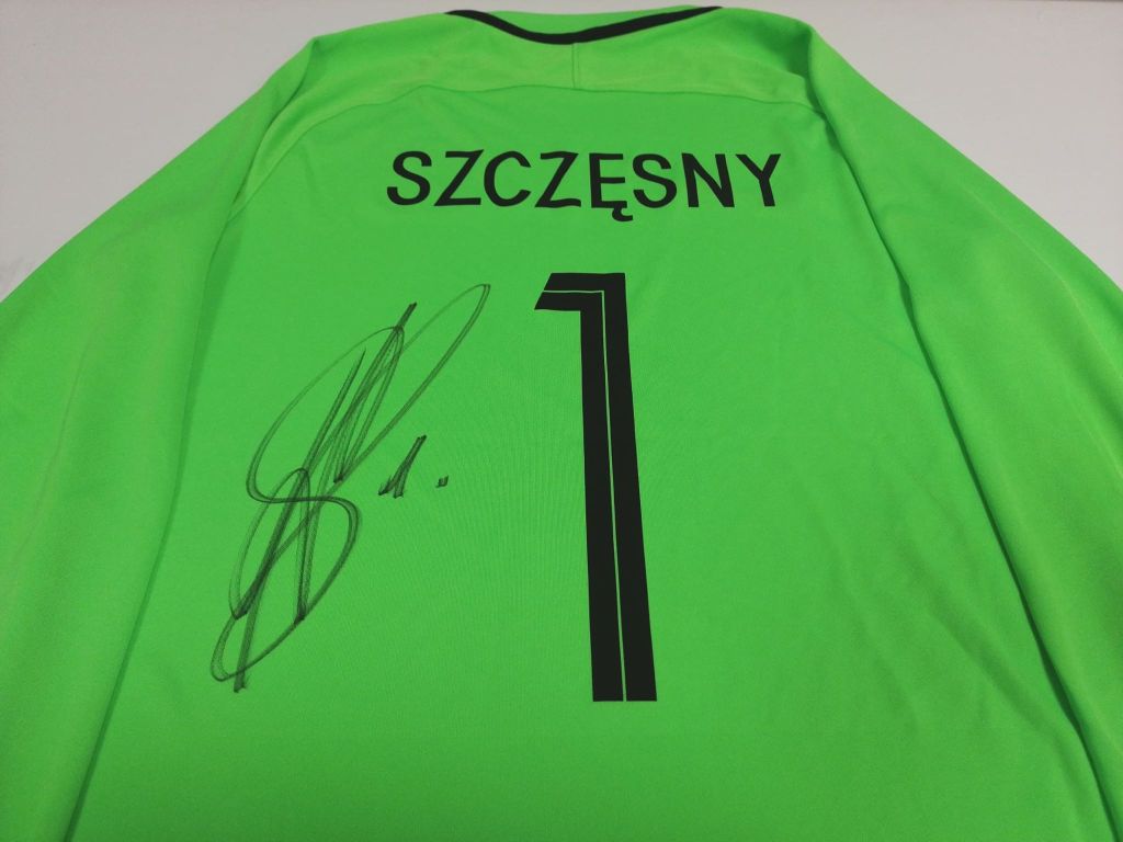 Wojciech Szczęsny - koszulka z autografem