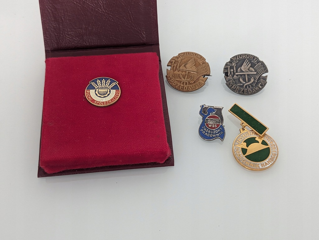 odznaki medale PRL wzorowy sprzedawca zasłużony pracownik mennica