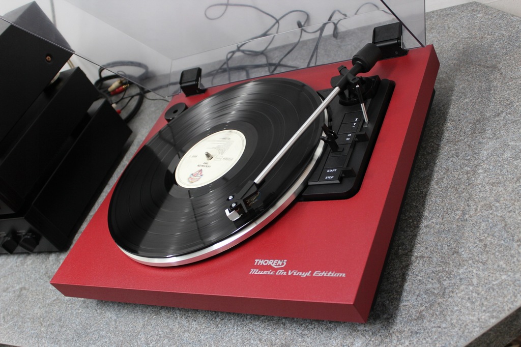 Gramofon Thorens - Music on Vinyl Edition