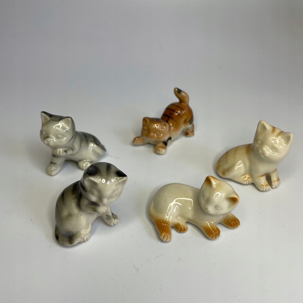 Zestaw figurki PRL koty kotki kocięta małe figurki 6 sztuk