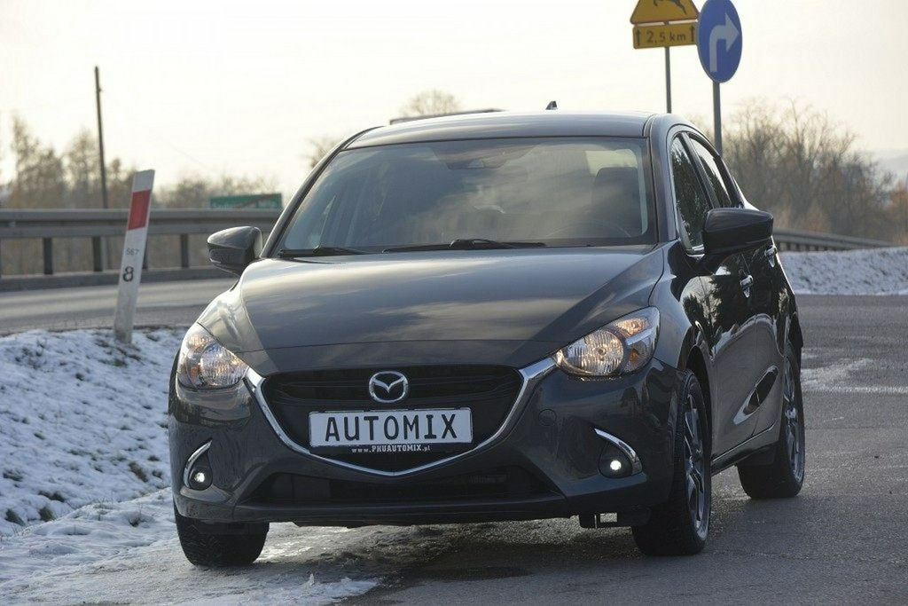 Mazda 2 1.5 Benzyna nawigacja kamera podgrzewane