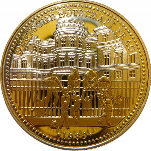 SZTABKA INWEST UCIECZKA DO AMBASADY RFN w PRADZE 1989