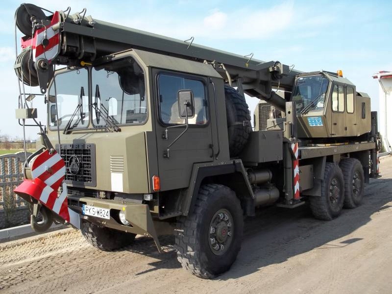 Dźwig żuraw Gottwald 20t 6x6 (nie liebherr LTM) - 8702812059 - oficjalne  archiwum Allegro