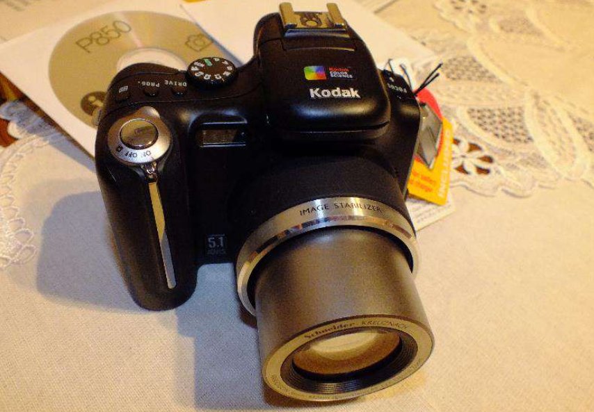 aparat lustrzanka Kodak P 850 jak nowy uskodzony
