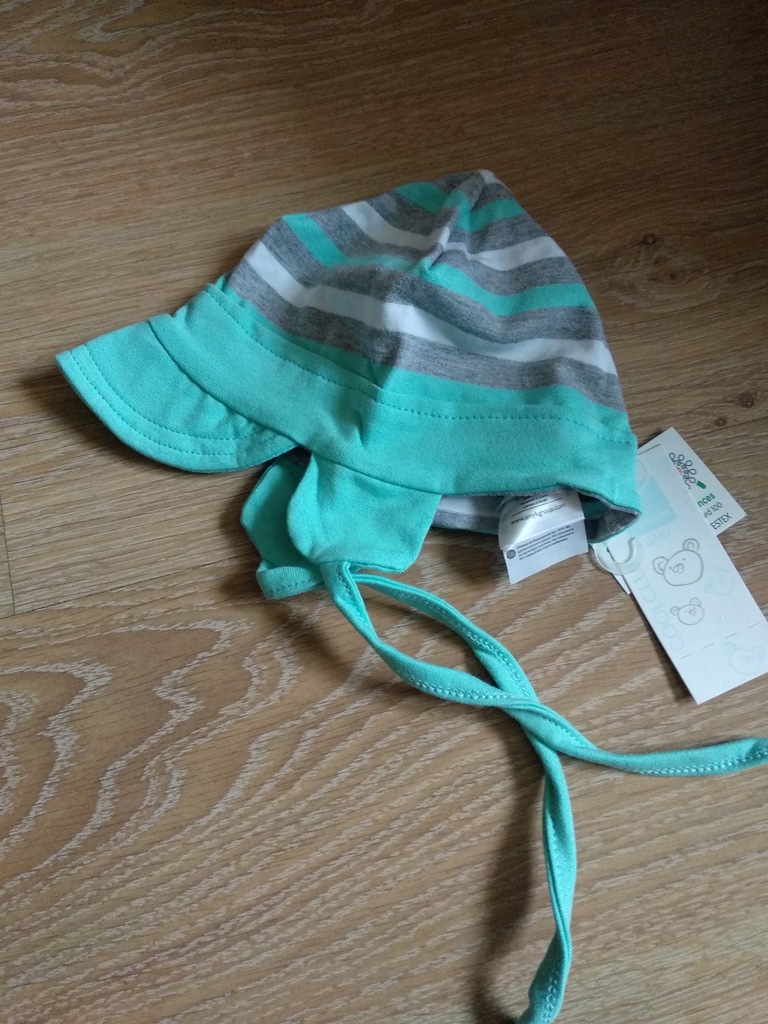Letnia czapka z daszkiem 44/46 cm wiązana bawełnia