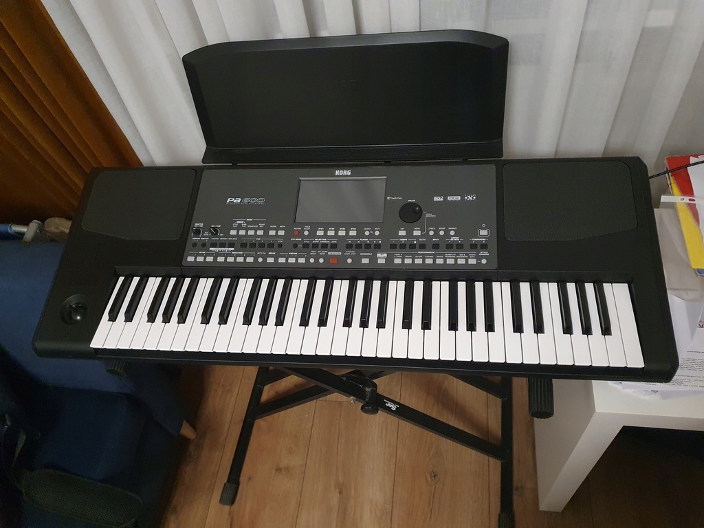 Keyboard Korg PA600 z pokrowcem