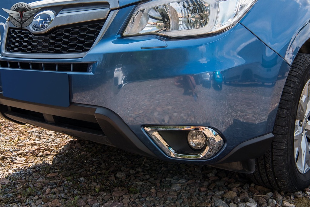 Nakładki halogenów przód Subaru Forester 2013