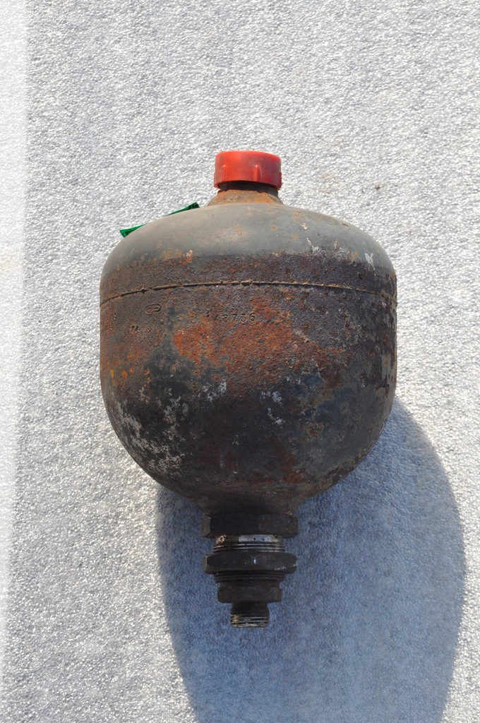 ZBIORNIK/ SIŁOWNIK Matbro TS 270 148736
