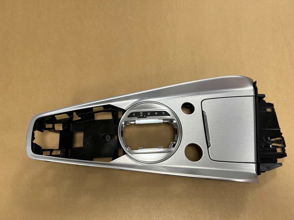 AUDI TT 8S DEKOR TUNEL 8S1864261J 1NK