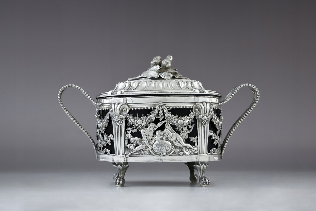 Cukiernica srebrna, Paryż, XVIII WIEK