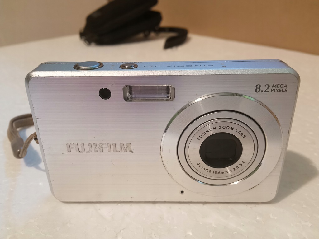 FUJIFILM FINEPIX J10 コンパクトデジタルカメラ FUJIFILM | 企業情報 | ニュースリリース | 薄さ19mmのスリム