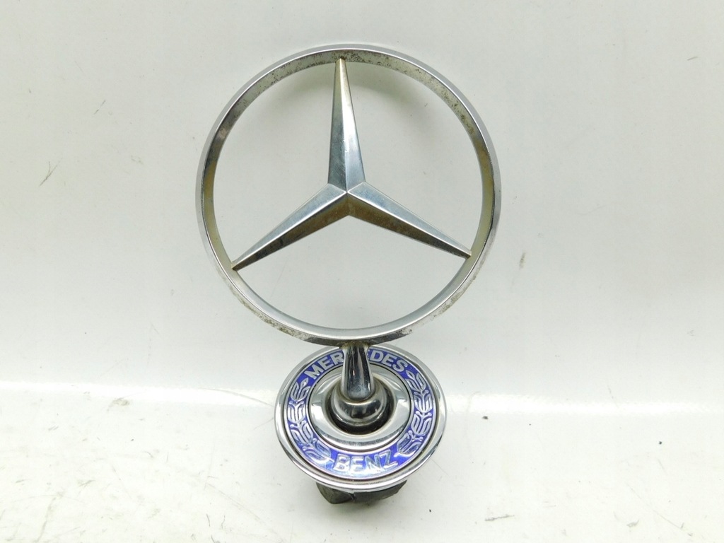 EMBLEMAT GWIAZDA MASKI - MERCEDES C-KLASA W204 07-11