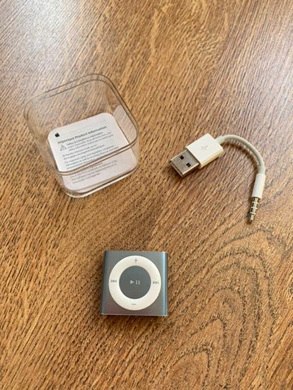 Apple IPod Shuffle 2GB dobry stan, niebieski