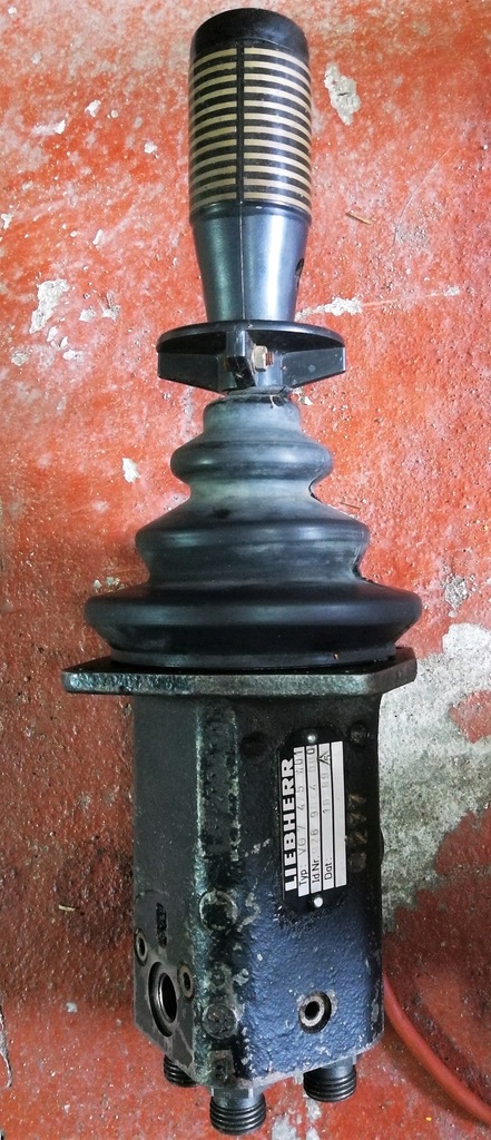 Joystick Liebherr R-912