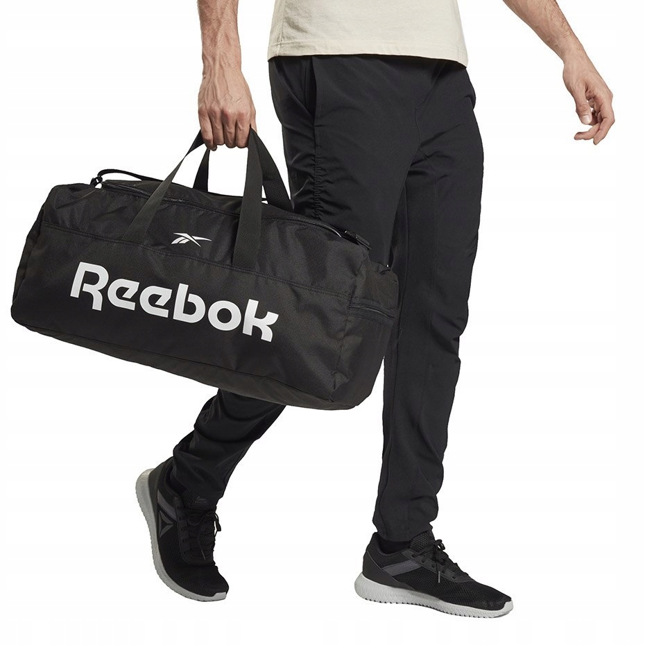 wygodna Torba sportowa Reebok pakowna i lekka