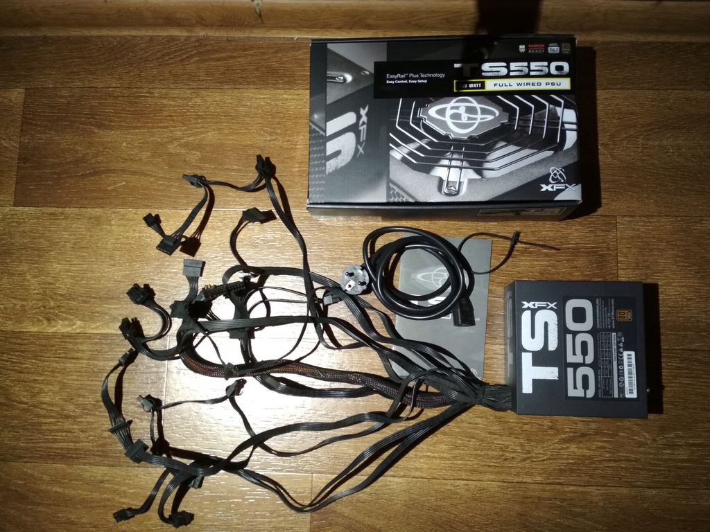 Zasilacz XFX TS 550W 80+ Bronze (P1-550S-XXB9)