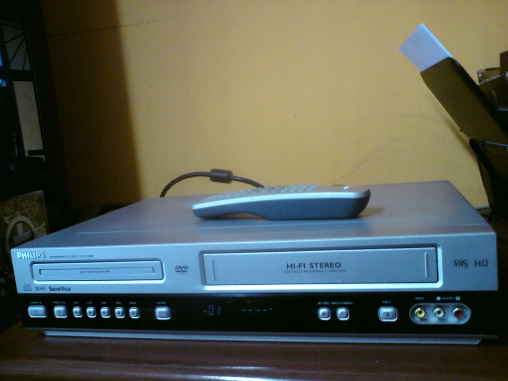 Philips combo 2w1 DVD755VR VCR VHS + DVD + pilot 12782749133