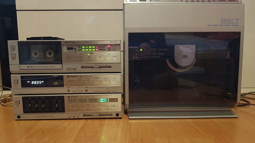 Sharp Optonica RP-104 gramofon linearny
