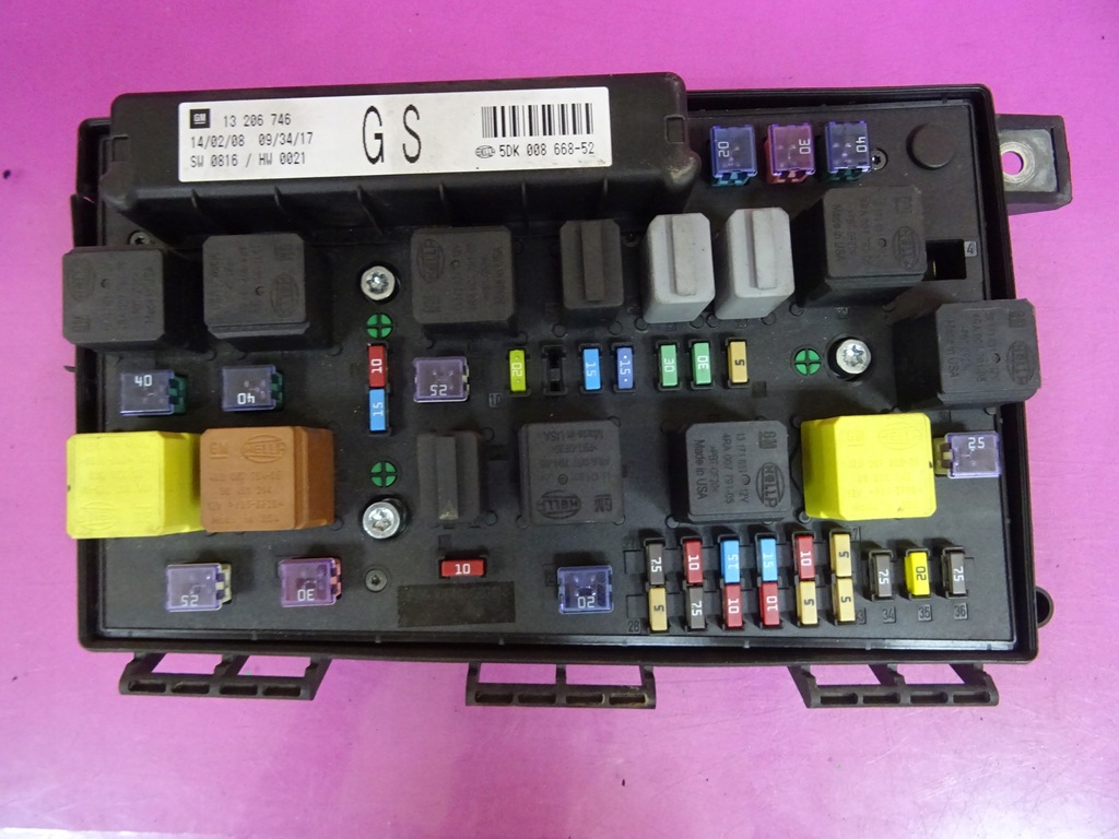 Skrzynka Bezpiecznikow Opel Zafira B Lift 1 9cdti Oficjalne Archiwum Allegro