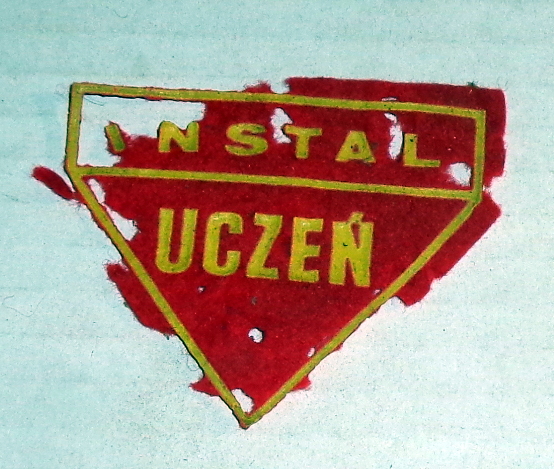 UCZEŃ Instal - naszywka szkolna .