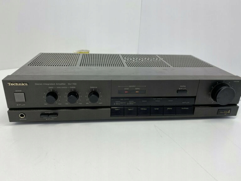 WZMACNIACZ TECHNICS SU-700