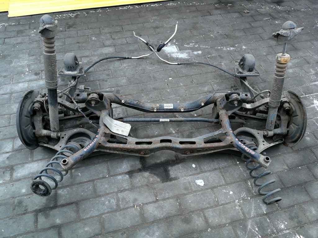 OCTAVIA II 2.0TDI 04- ZAWIESZENIE TYŁ