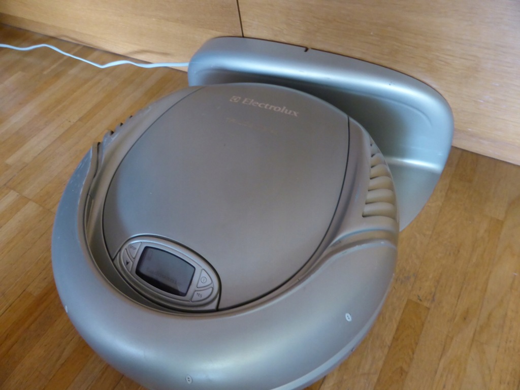 ELECTROLUX TRILOBITE 2.0 ZA2 ROBOT ODKURZACZ 8048350178 oficjalne
