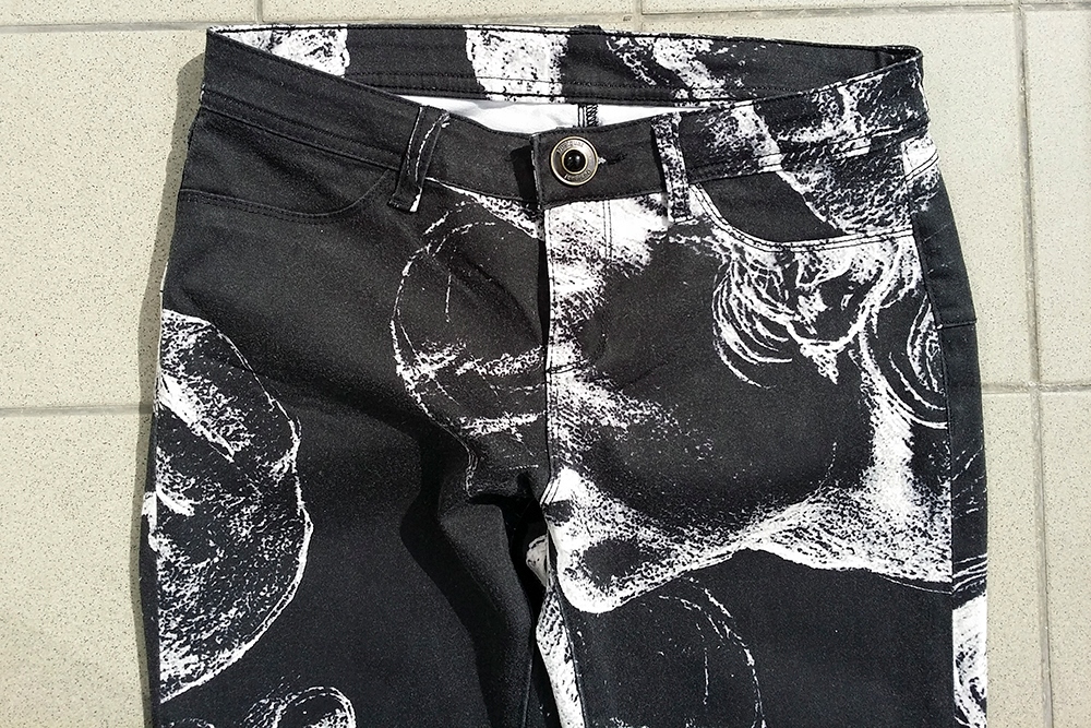 Desigual 28 (M) spodnie z rys. Michała Anioła