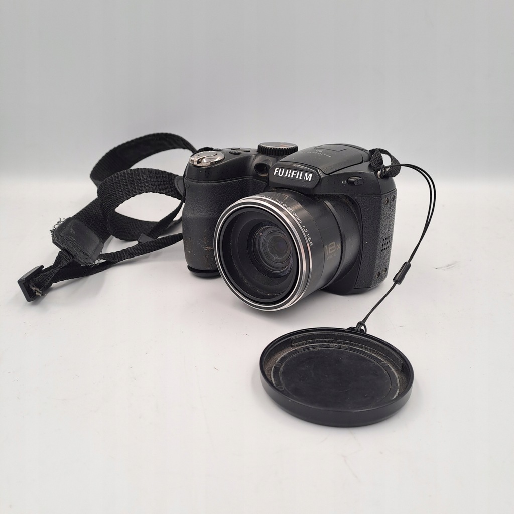 Aparat cyfrowy Fujifilm FinePix S2500HD czarny