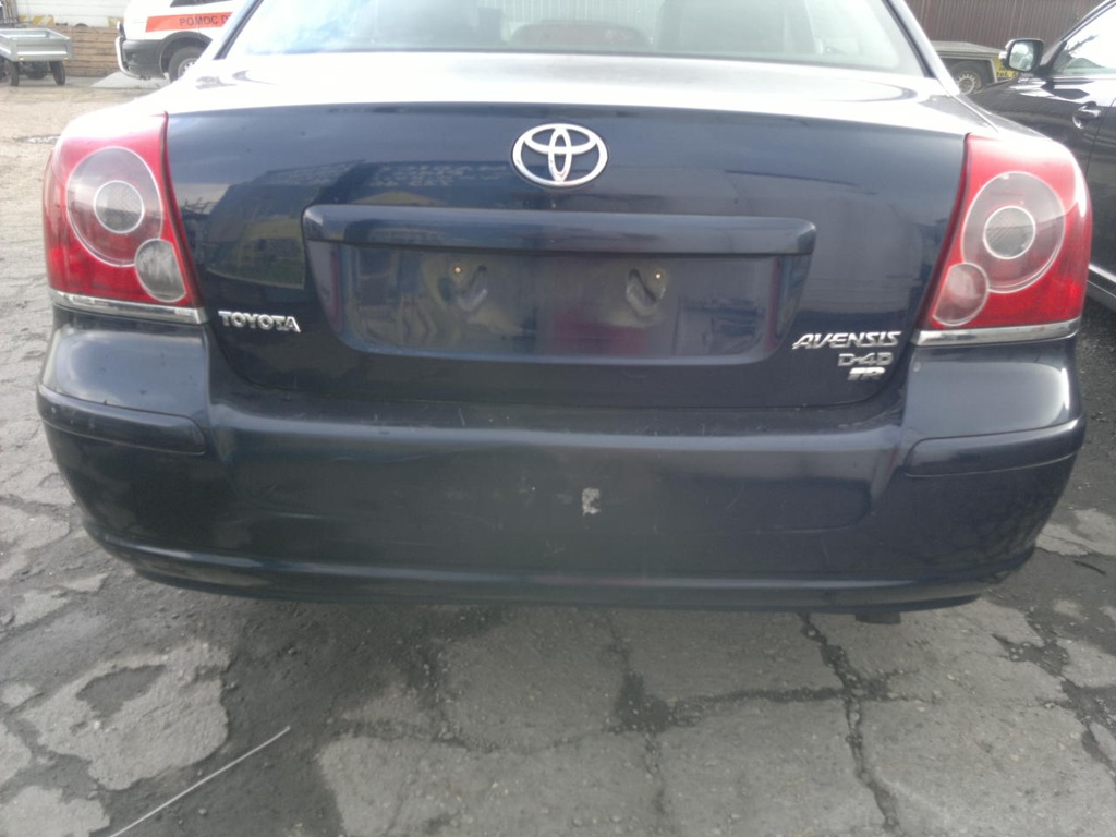 TOYOTA AVENSIS T25 LIFT SEDAN 0609 LAMPA PRAWA TY