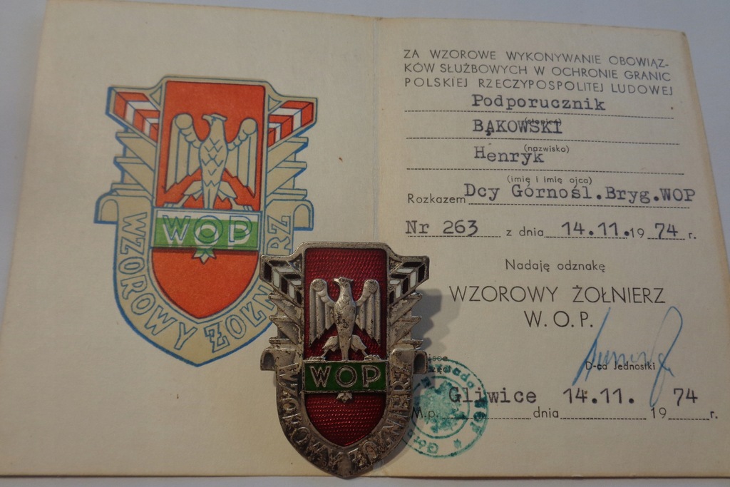 WZOROWY ŻOŁNIERZ WOP ODZNAKA LEGITYMACJA